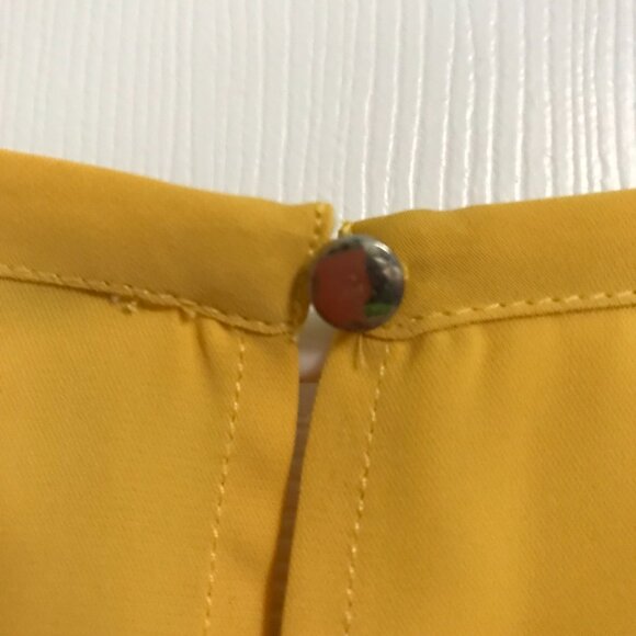 NWOT Molly Bracken Frill Sleeve Top L Yellow Gold - Picture 5 of 6